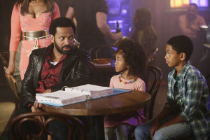 "Pilot" - Uncle Buck (Mike Epps) is a charismatic hustler who has gotten by on his charm for years.  But when his brother Will and sister-in-law Alexis move to town and need help with their kids, he steps up to become their "manny." Their lives will never be the same. This all-new comedy series based on the beloved hit film premieres TUESDAY, JUNE 14 (9:00-9:30 p.m. EDT), on the ABC Television Network.  (ABC/Nicole Wilder)